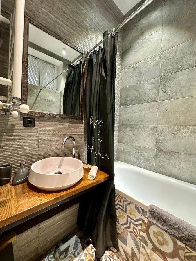 Romantic Apartments - Near Opera House 11/7 Lviv Kültér fotó